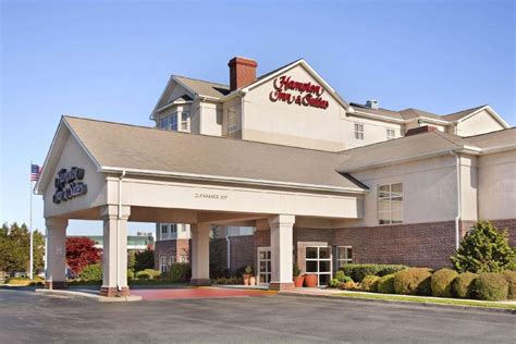 Hampton Inn and Suites Providence Warwick Airport in Warwick (RI) - Room Deals, Photos & Reviews