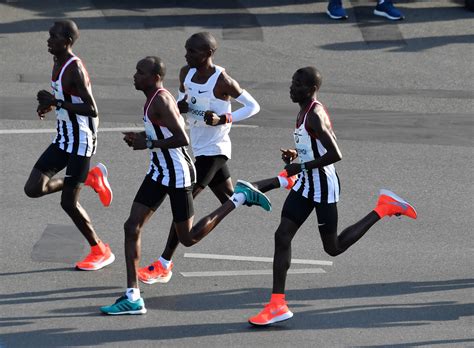 Berlin Marathon 2018: Eliud Kipchoge smashes marathon world record, wins third Berlin Marathon ...