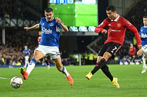 Watch: Ronaldo’s 700th club goal gives Manchester United win at Everton ...