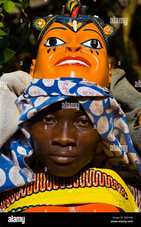 Benin man in traditional clothing Stock Photo - Alamy