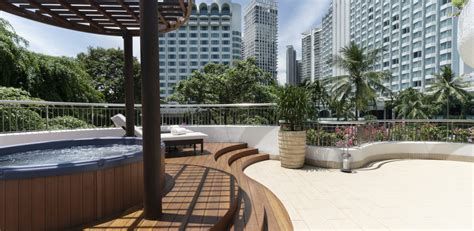 Shangri La Hotel Singapore Garden Wing Premier Balcony Suite - The Luxe Voyager: Luxury Travel ...