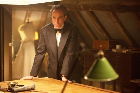 Phantom Thread (2017) Pictures, Trailer, Reviews, News, DVD and Soundtrack