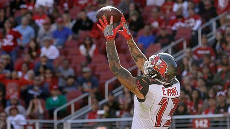 Buccaneers’ Mike Evans becoming the king of schoolyard ball