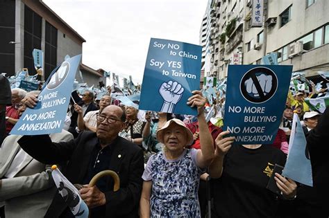 Taiwan independence protesters take to the street in Taipei - The Korea Times