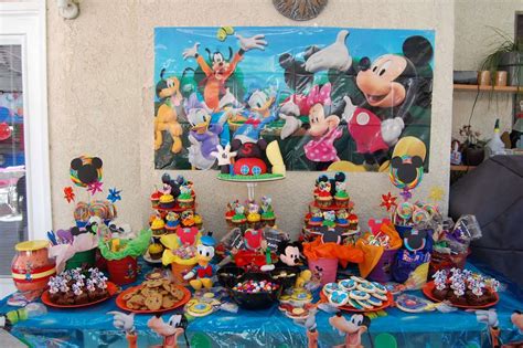 6 Easy Mickey Mouse Party Games | GamesAndCelebrations.com