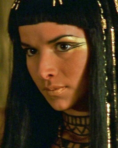 Patricia Velasquez in The Mummy | Egyptian makeup, Movie makeup ...