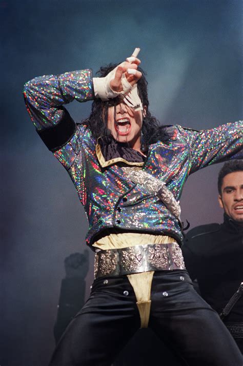 Michael Jackson Dangerous Tour | Michael jackson dangerous, Photos of ...