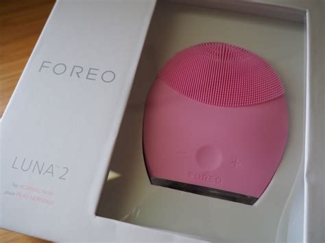 Foreo Luna 2 Skincare Brush Review - Eat Move Make