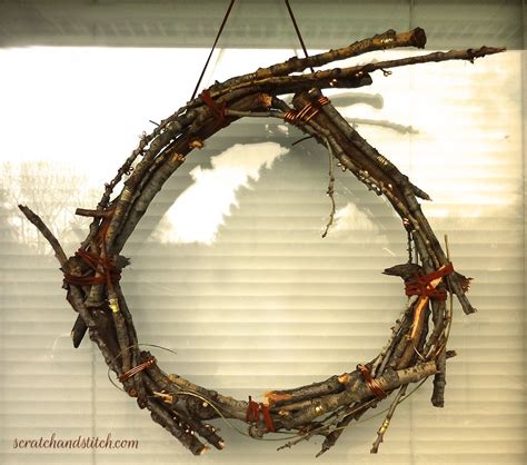 Natural Twig Wreath DIY - scratchandstitch.com