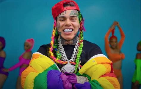 Tekashi 6ix9ine unfollows everyone apart from NYPD on Instagram ...