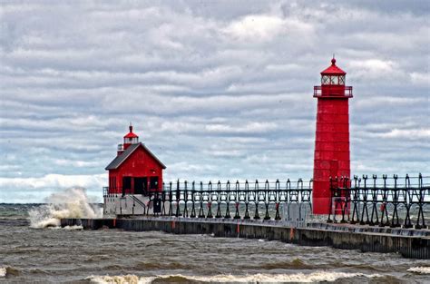 Grand Haven Lighthouse Photograph by Cheryl Cencich - Fine Art America