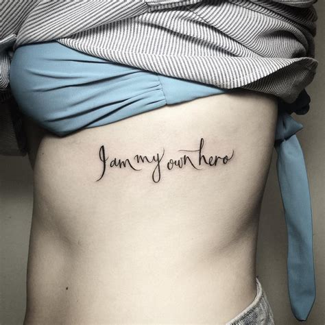 20 tatuajes de frases que querrás hacerte ahora mismo