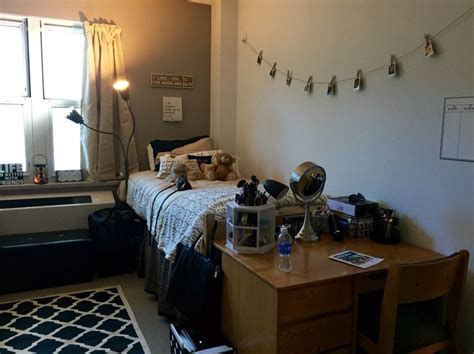 Esopus Hall, SUNY New Paltz Neutral dorm room. Black cream and tan ...