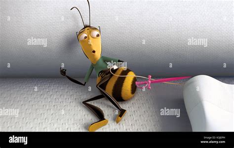 BEE MOVIE MATTHEW BRODERICK voices Adam Flayman BEE MOVIE Date: 2007 ...