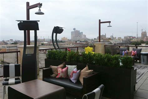 The 4 best San Antonio rooftop bars with great skyline views