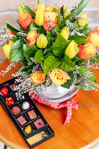 Flowers Arrangements Delivery Melbourne – FloralHub