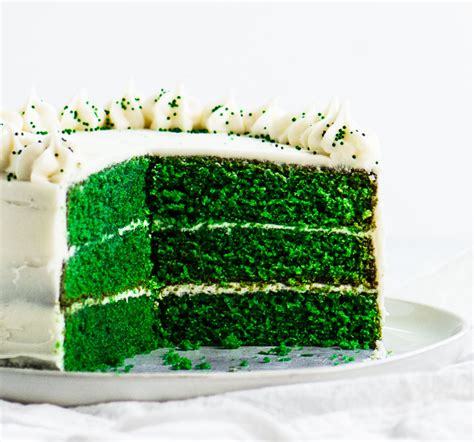 Green Velvet Cake - The Itsy-Bitsy Kitchen