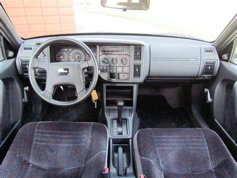 Interieur bijzonder goed onderhouden Volvo 440 bouwjaar 1995 / eigenaar Volvo dealer Harrie ...