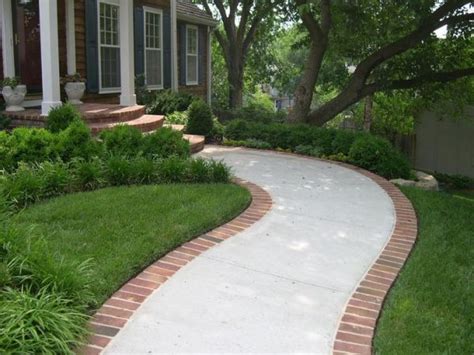 sidewalk from driveway to front door - Google Search | Walkway ...