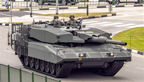 A Singaporean Leopard 2SG, an upgraded variant Leopard 2A4 : TankPorn