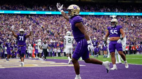 Michael Penix Jr. throws late TD pass, lifts No. 8 Washington to wild ...