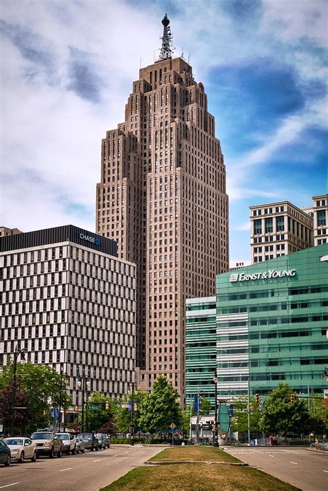 Penobscot Building | The 47-story Penobscot Building, comple… | Flickr