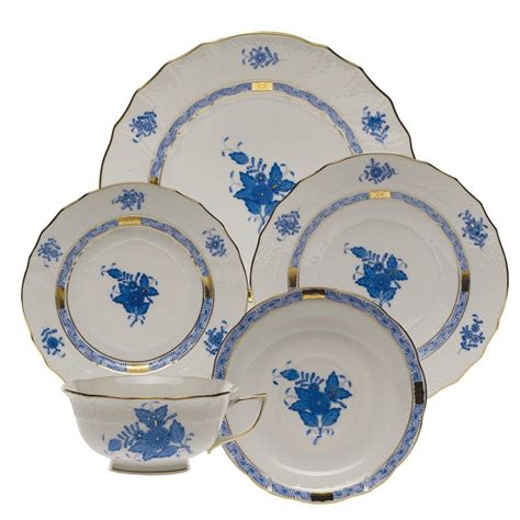 5 Wedding China Patterns You Should Know Before Registering - Over The Moon