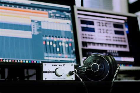 What Is A DAW And Why Do You Need One? - Home Recording Pro