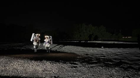 NASA astronaut walks on the 'moon' to get ready for Artemis landings ...