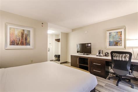 Holiday Inn Express San Diego Downtown, an IHG Hotel San Diego, California, US - Reservations.com