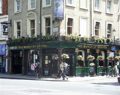 'The Bunch of Grapes' pub on Brompton Road in London's Knightsbridge