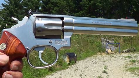 Smith & Wesson Model 617 Revolver 22LR - YouTube