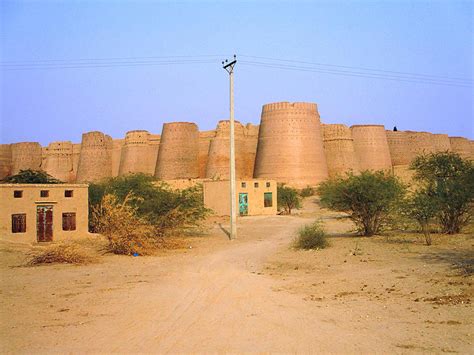 Cholistan desert Fort - Business Recorder