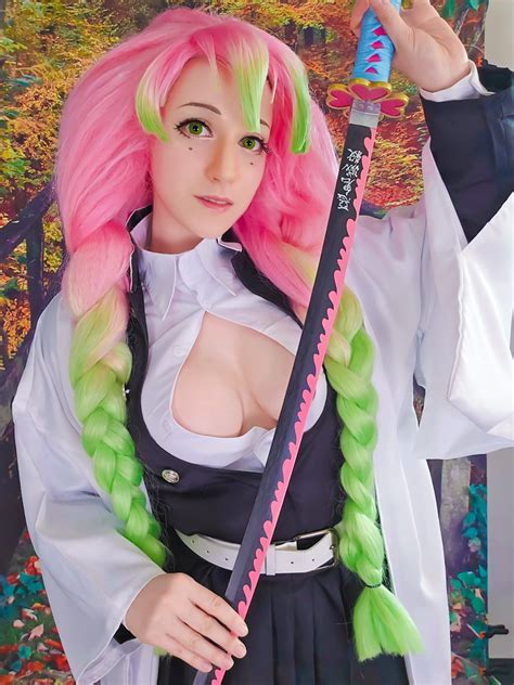 🪲Bianca Exciana 🗿🌸 Penguini 🐧🇮🇹 on Twitter: "『 Cosplay selfie 』 『 Demon Slayer 』 Mitsuri kanjiro ...