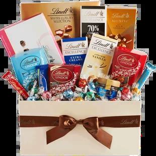 WIN A CHOCOLATE LINDT HAMPER - Competition Fox