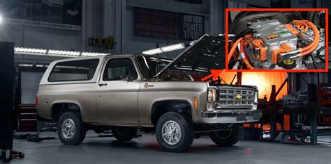 GM unveils 1977 K5 Blazer-E with electric power thanks to its upcoming ...