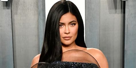 Kylie Jenner Debuts Bob Haircut | POPSUGAR Beauty