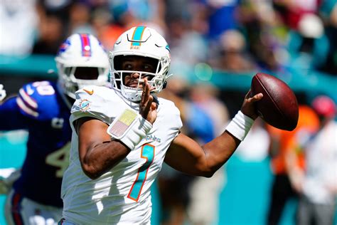 Tua Tagovailoa returns from head injury to lead Dolphins to Bills upset ...