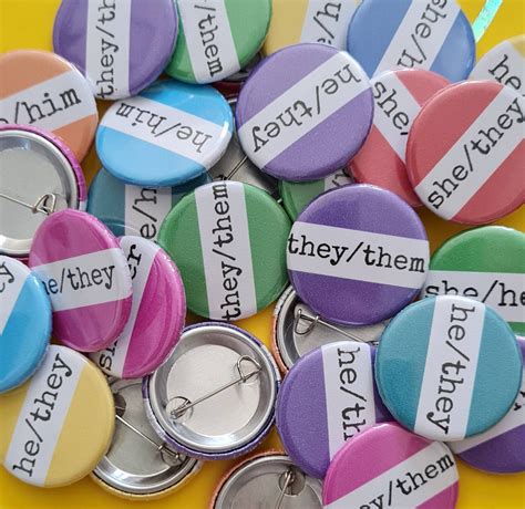 Bulk pack of pronoun badges 25mm your choice of pronouns | Etsy