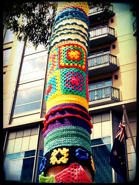 Yarn Corner Stitches Up City Square | Yarn Corner Stitches U… | Flickr