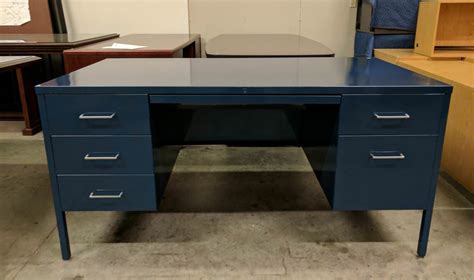 Steelcase Metal Desk With Drawers - Metal Desk