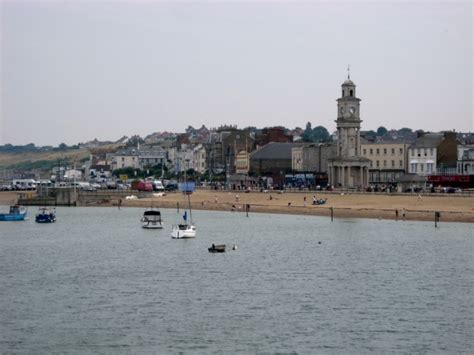 Herne Bay Central Beach, Kent, England :: British Beaches