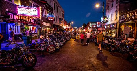 5 Things to Do on Beale Street by Night | Memphis Travel