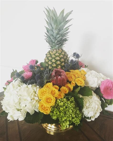 Pineapple Centerpiece | Pineapple centerpiece, Pineapple, Fruit