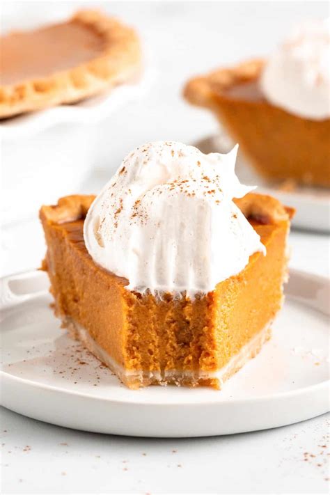 Easy Pumpkin Pie Recipe - I Heart Naptime