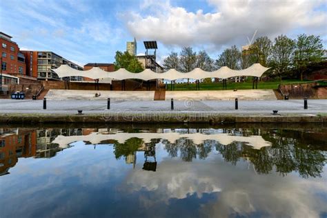 Castlefield Bowl Manchester UK Stock Photo - Image of clear, pool: 120675790