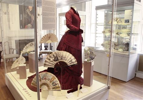 Review of The Fan Museum, Greenwich: Spring 2019 - The Costume Society