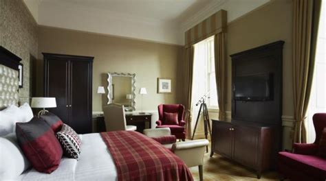 Dalmahoy Hotel, book your golf trip in Scotland