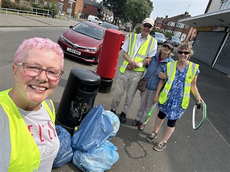 Litter pickers are powered by a little neighbourhood pride… and FixMyStreet / mySociety