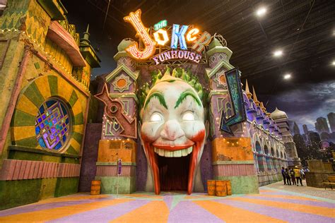 Abu Dhabi's $1bn Warner Bros theme park opens to the public today ...